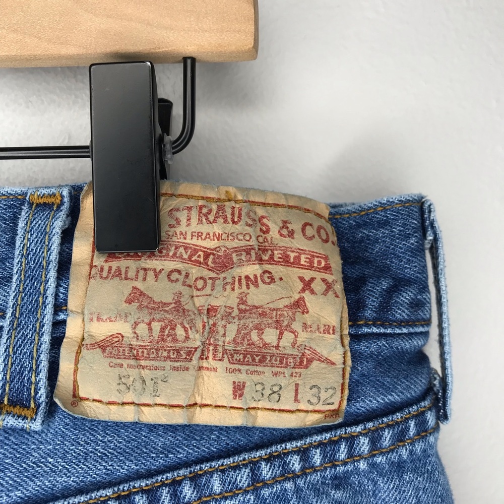 Levi's Button Fly 501 XX Straight Jeans in Medium Wash Blue 38 x 32 - Picture 4 of 12